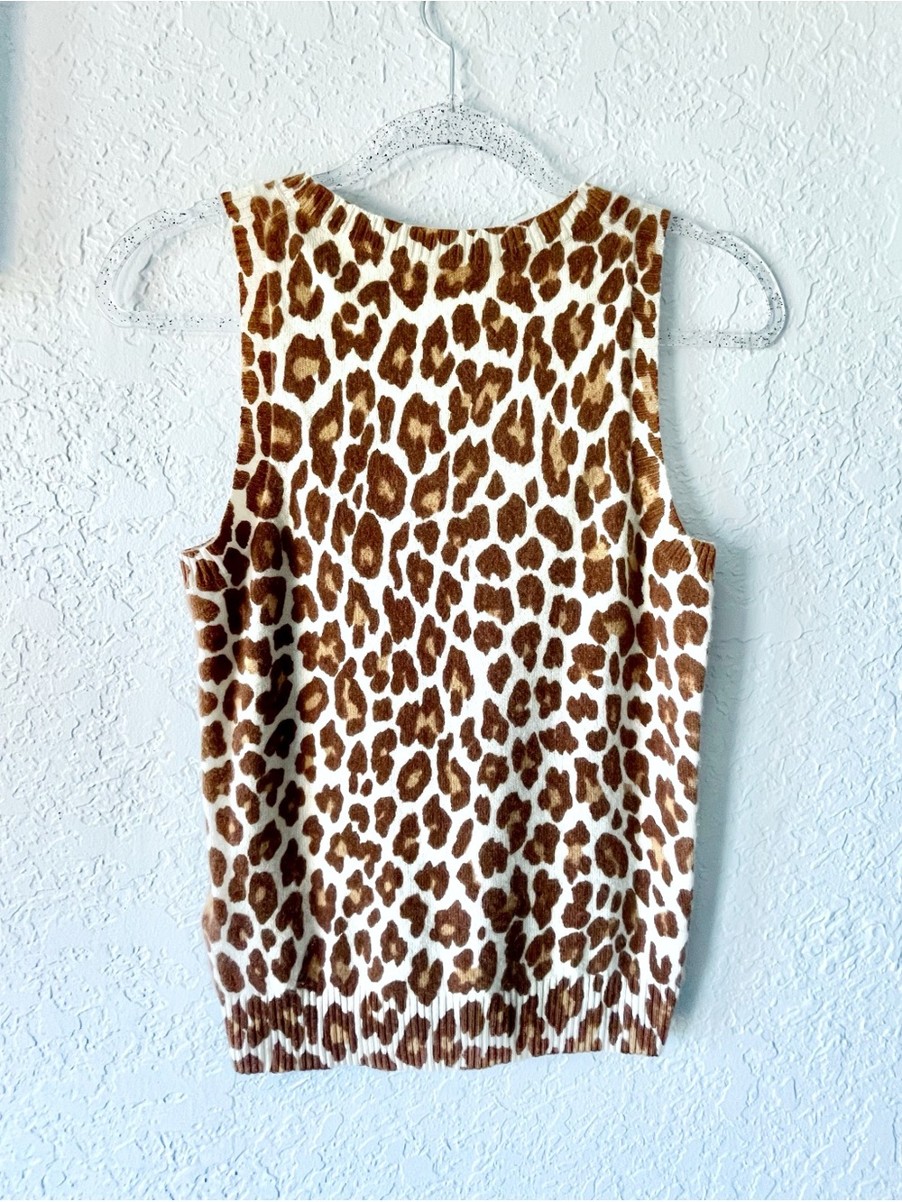J Crew 100% Cashmere Leopard Cheetah Giraffe Print Sweater Vest Women’s - Picture 2 of 4